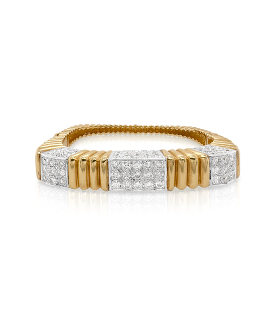 Diamond Fluted Bangle in 18K Gold