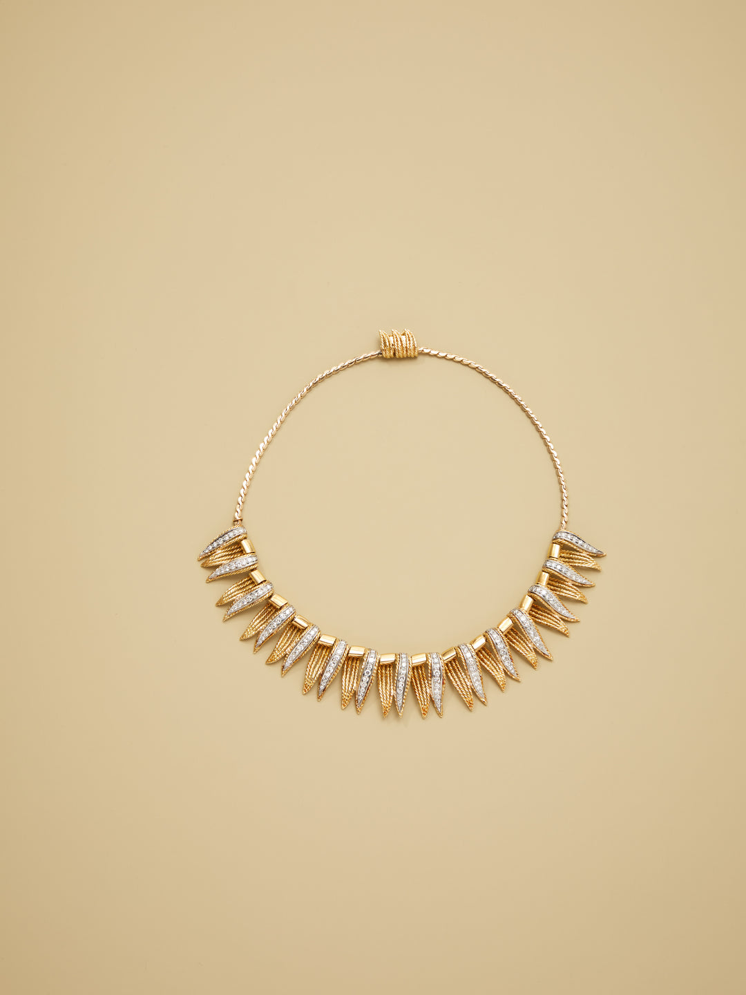 Diamond Leaf Collar Necklace in 18k Gold