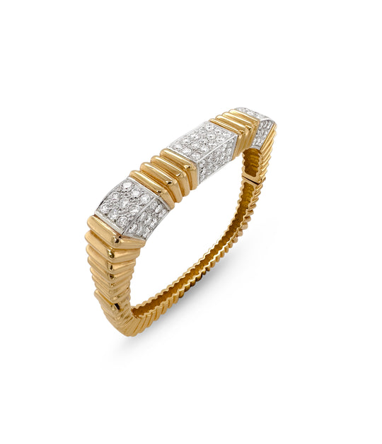 Diamond Fluted Bangle in 18K Gold