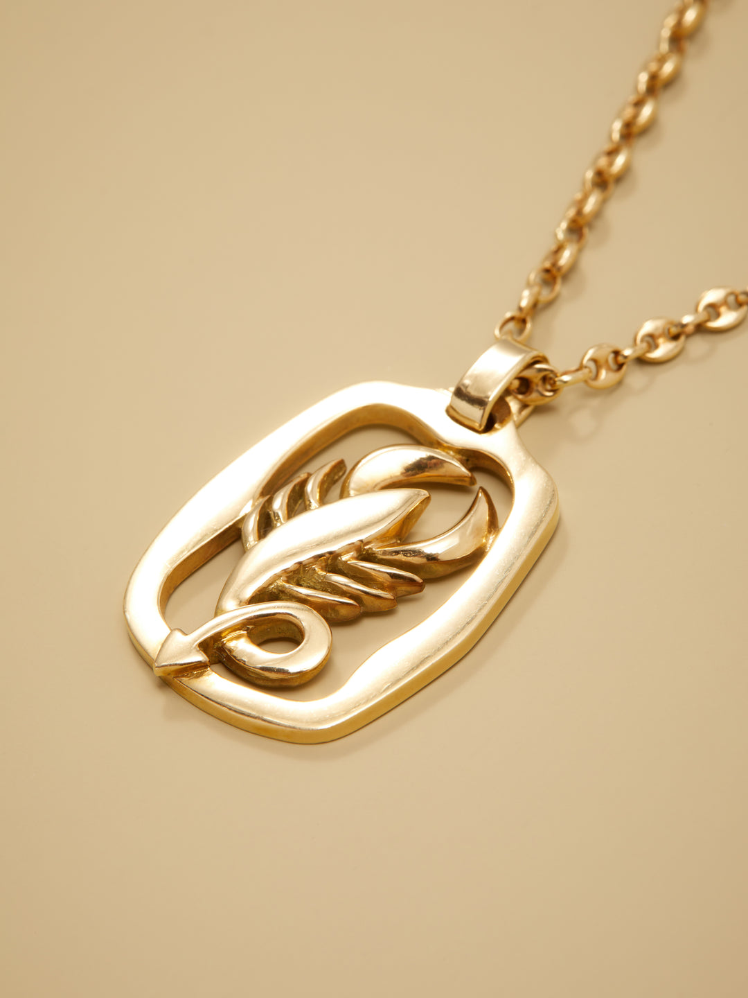 Jean Paris Scorpio Zodiac Pendant in 18k Gold