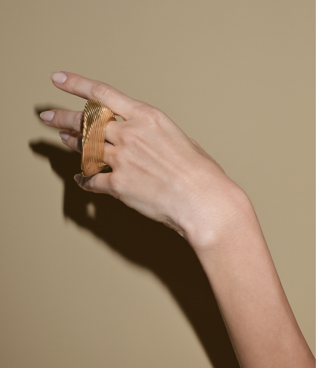 Zaha Hadid For Georg Jensen Lamellae Optical Double Fingers Ring in 18k Gold