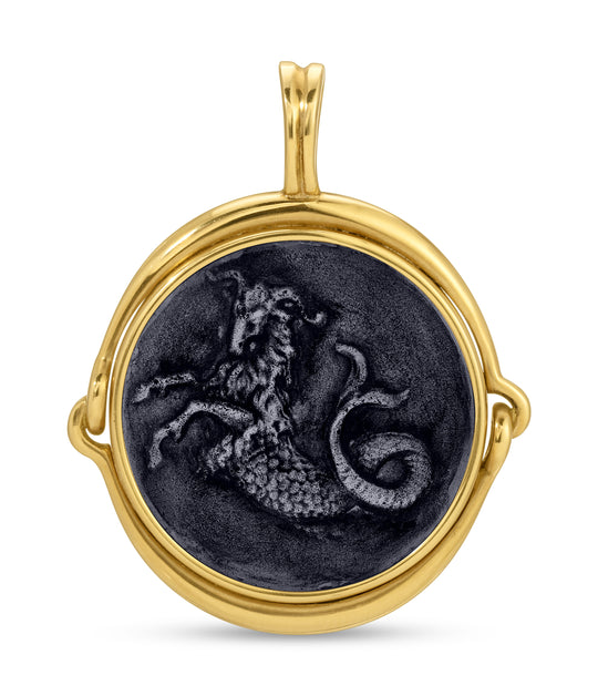 Gucci Rock Crystal Capricorn Pendant in 18k Gold