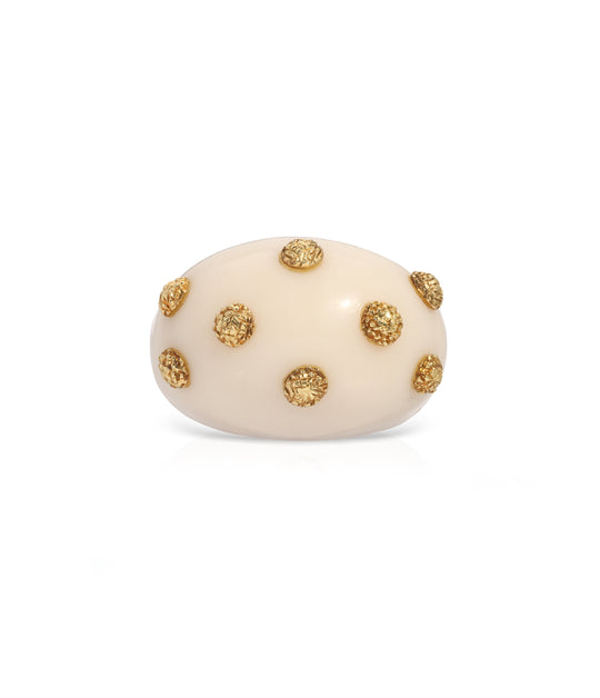 Cream Agate Dome Ring in 18K Gold