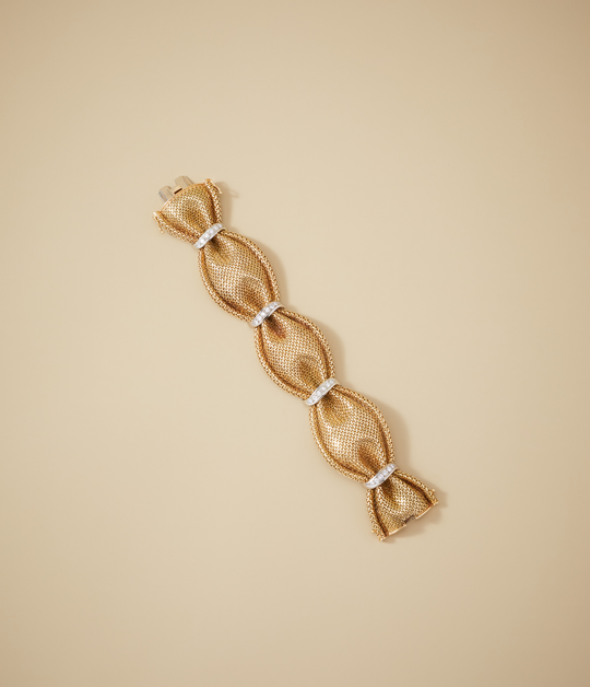 Pinch Bow Woven Diamond Bracelet in 18k Gold