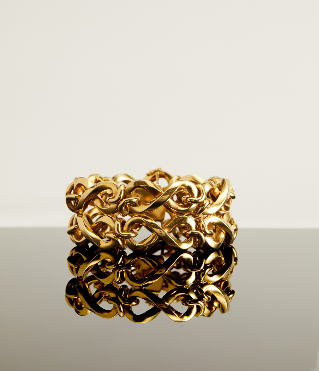 Carlo Weingrill Infinity Link Bracelet in 18k Gold