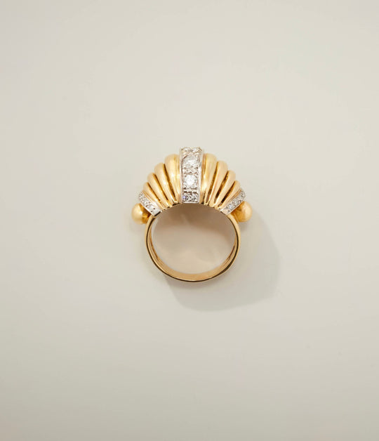 Scalloped Diamond Bombe Ring in 18K Gold